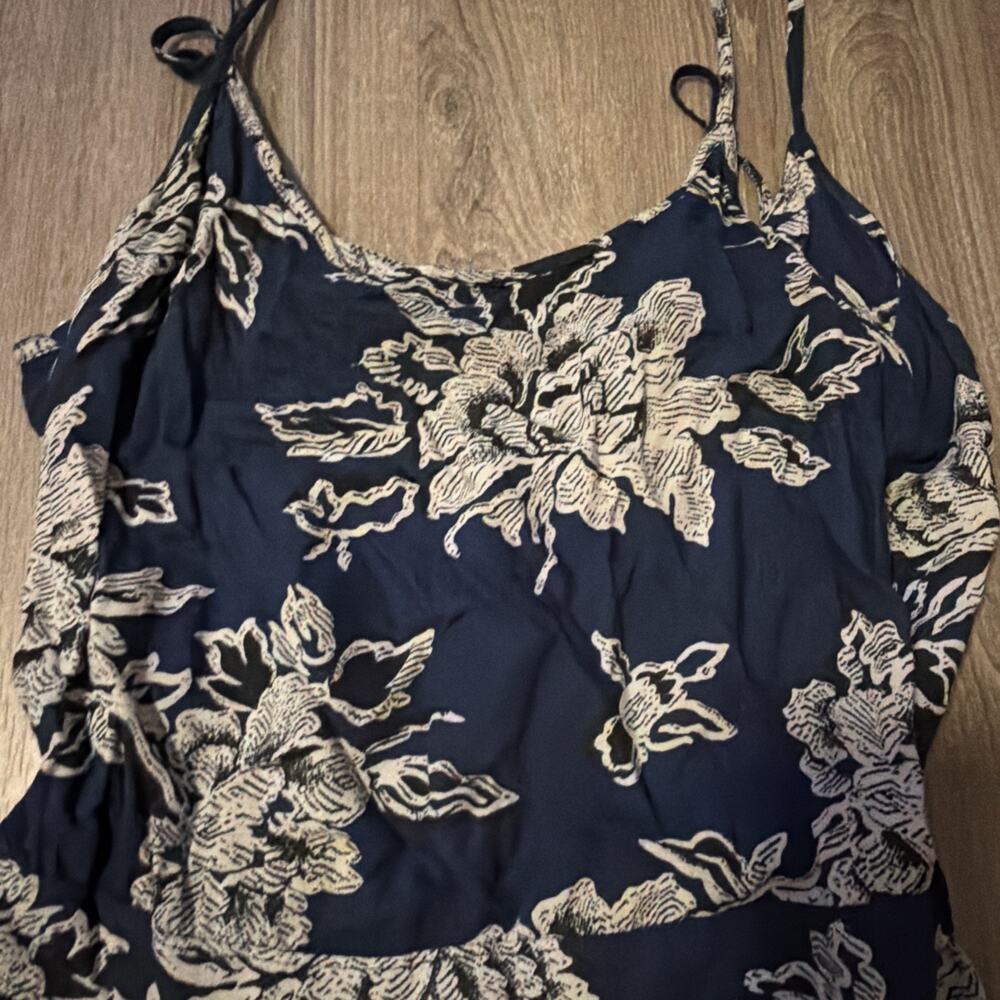 Abercrombie & Fitch Navy Floral Jumpsuit, Medium‎ - Picture 5 of 10